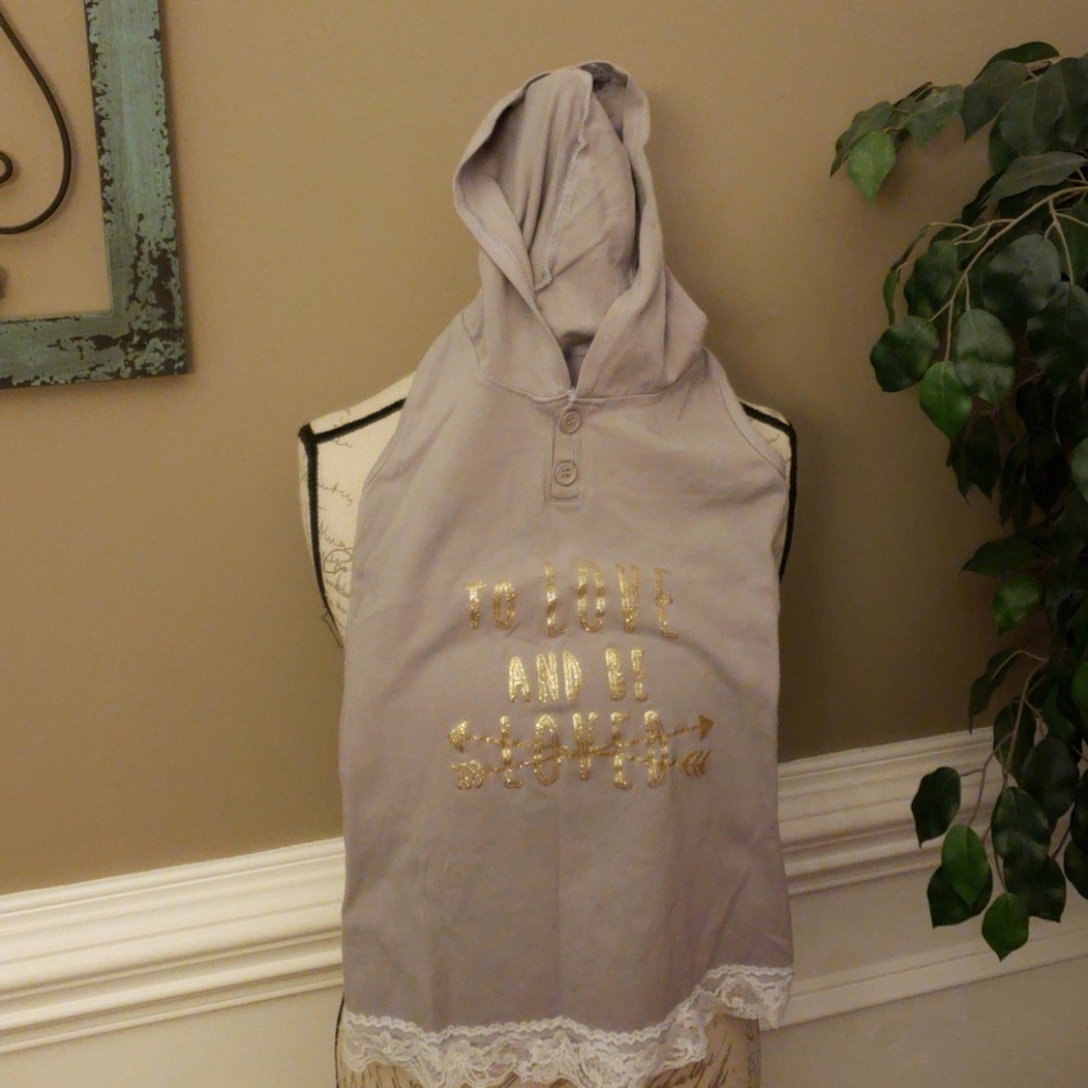 Shirt with matching capris